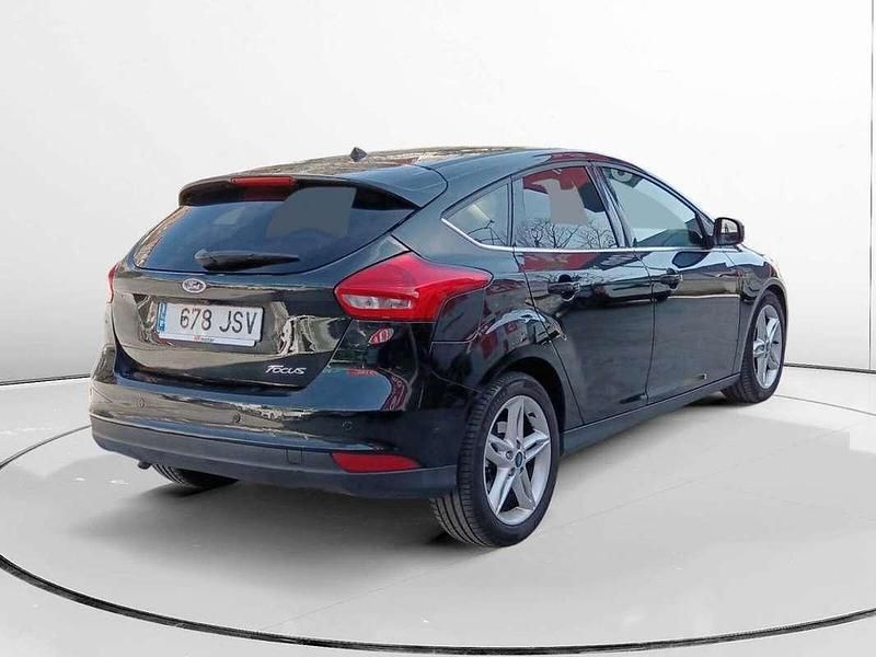 Usado Ford Focus Titanium 126 CV (92 kW) 2016 Negro Utilitario