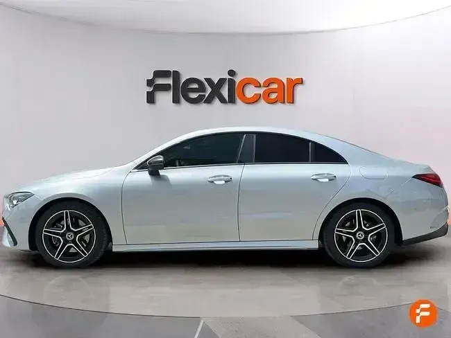 Usado Mercedes CLA200 163 CV (119 kW) 2025 Gris Berlina