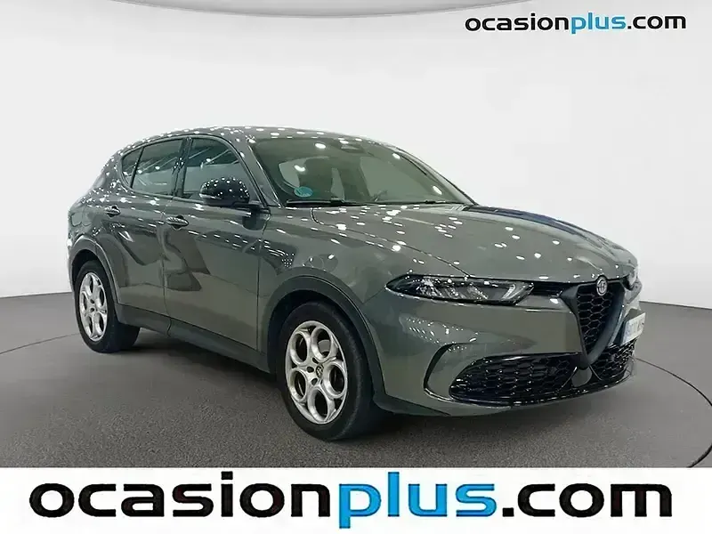Usado Alfa Romeo Tonale Sprint 130 CV (95 kW) 2022 Gris SUV