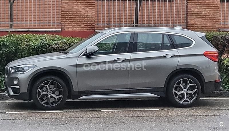 Usado BMW X1 Sport Line 231 CV (169 kW) 2018 Gris / plata SUV