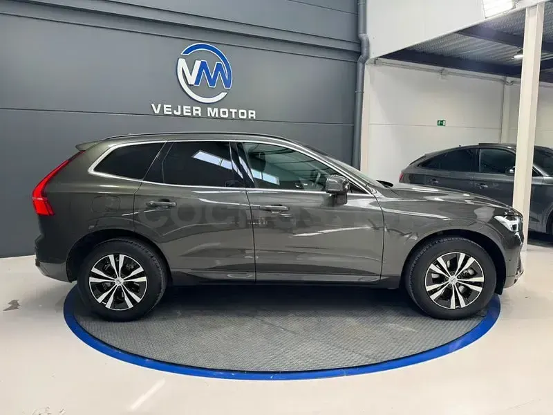 Usado Volvo XC60 Momentum 190 CV (139 kW) 2022 Verde SUV