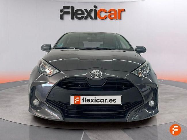 Usado Toyota Yaris Edition 125 CV (91 kW) 2021 Gris Berlina