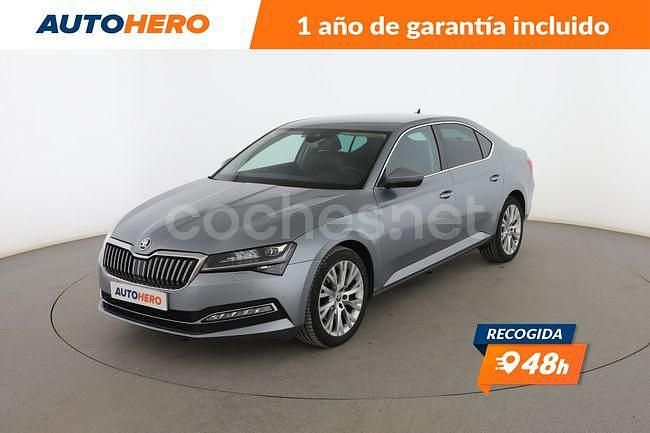 Usado Skoda Superb Style 192 CV (141 kW) 2019 Gris Berlina