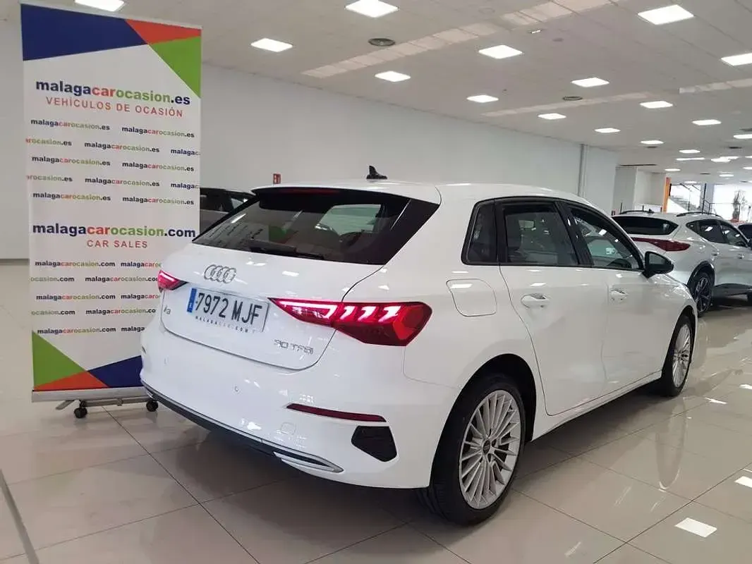 Usado Audi A3 Sportback Advanced Plus 109 CV (80 kW) 2023 Blanco Utilitario