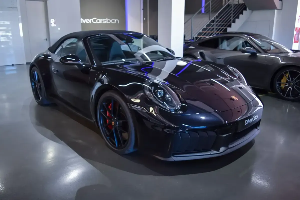 Nuevo Porsche 911 541 CV (397 kW) 2026 Negro Descapotable