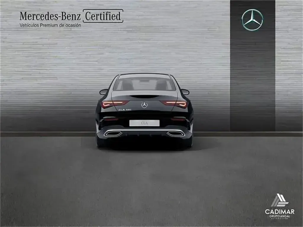 Usado Mercedes CLA180 136 CV (100 kW) 2021 Negro Berlina