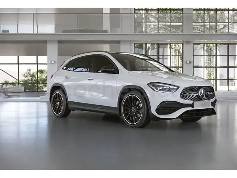 Usado Mercedes GLA200 AMG line 150 CV (110 kW) 2022 Blanco polar  pintura unicolor SUV