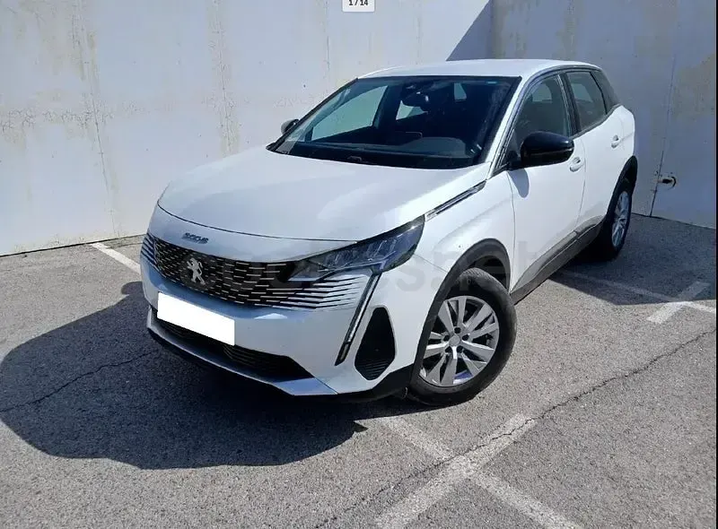 Usado Peugeot 3008 Active 130 CV (95 kW) 2022 Blanco SUV