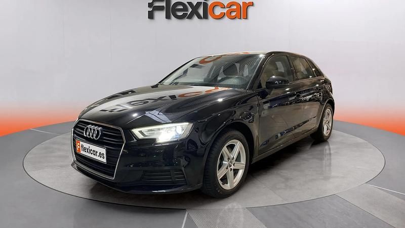 Usado Audi A3 Premium 116 HP (85 kW) 2019 Preto Sedan