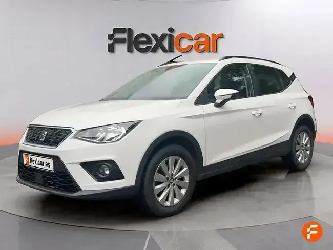 Usado Seat Arona Ecomotive 115 CV (84 kW) 2017 Blanco SUV