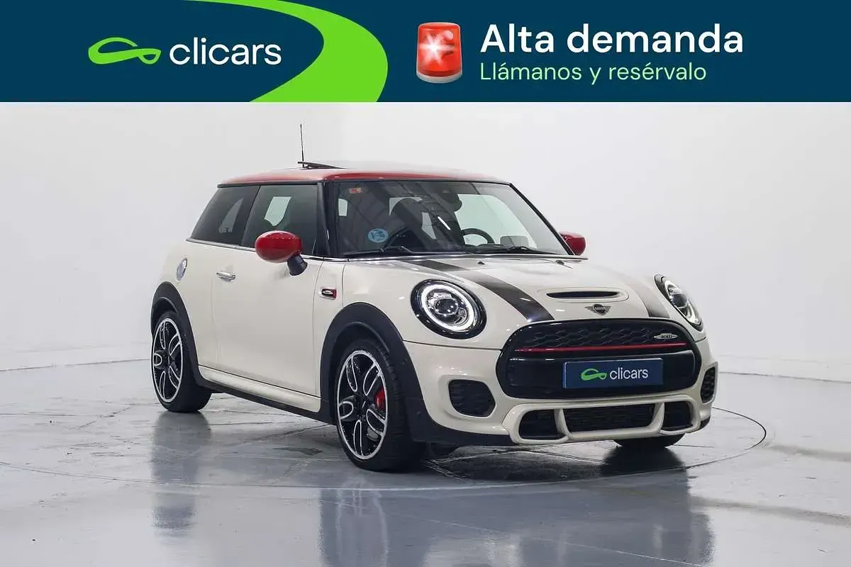 Usado Mini John Cooper Works 231 CV (169 kW) 2021 Rojo Utilitario