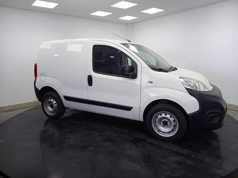 Usado Fiat Fiorino 77 CV (56 kW) 2018 Blanco Monovolumen