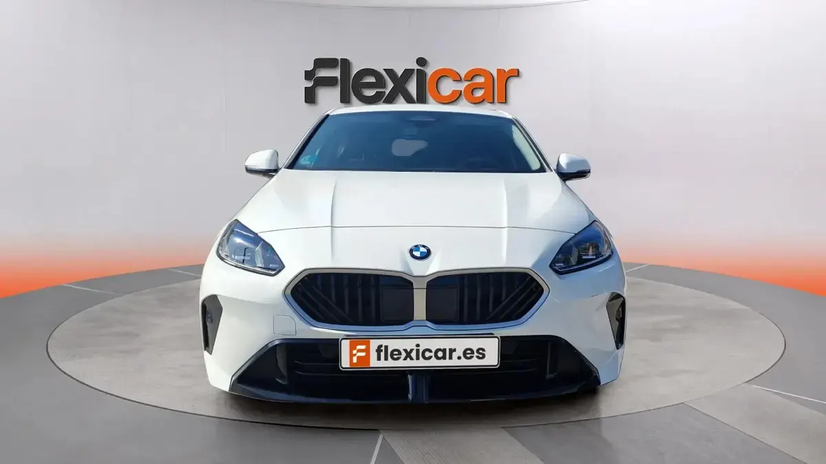 Usado BMW 120 163 CV (119 kW) 2025 Blanco Utilitario