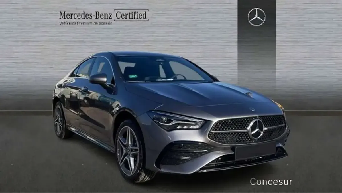 Usado Mercedes CLA200 150 CV (110 kW) 2025 Gris Berlina