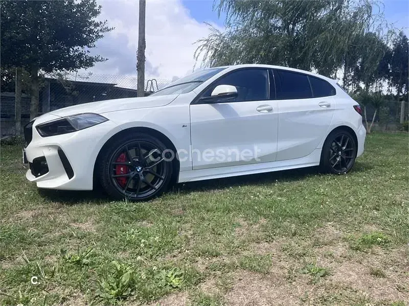 Usado BMW 118 Comfort Edition 150 CV (110 kW) 2023 Blanco Berlina