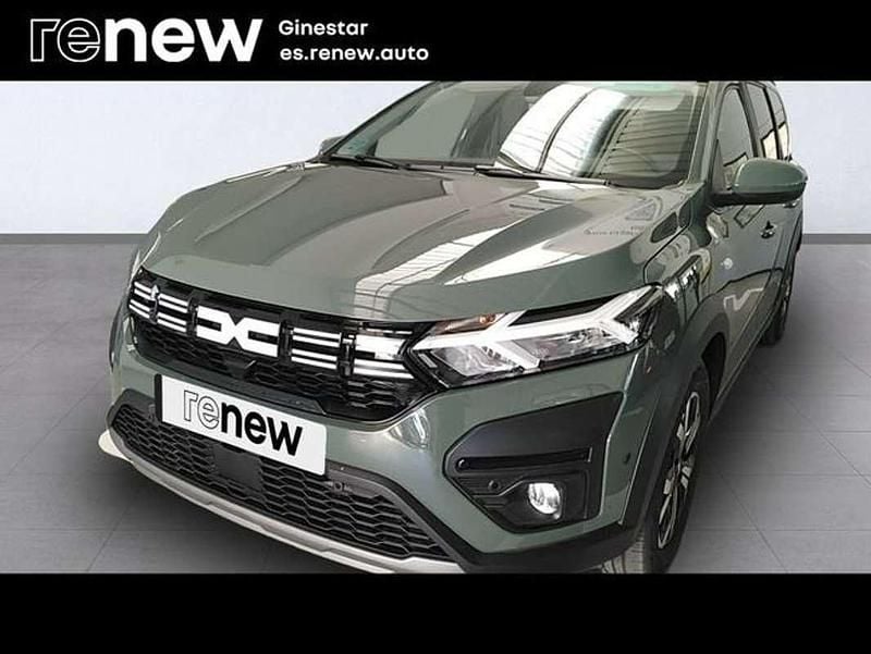 Usado Dacia Jogger Expression 110 CV (80 kW) 2024 Verde Monovolumen