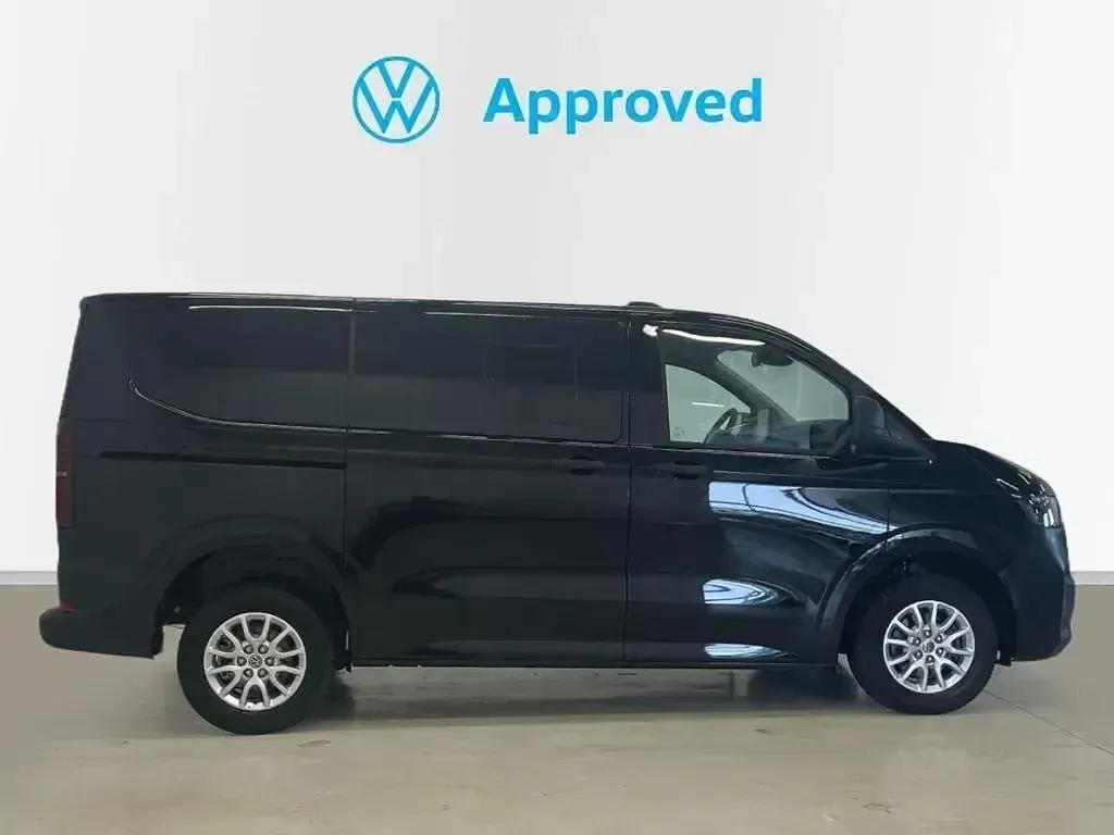 Usado VW Caravelle 110 CV (80 kW) 2025 Negro Van