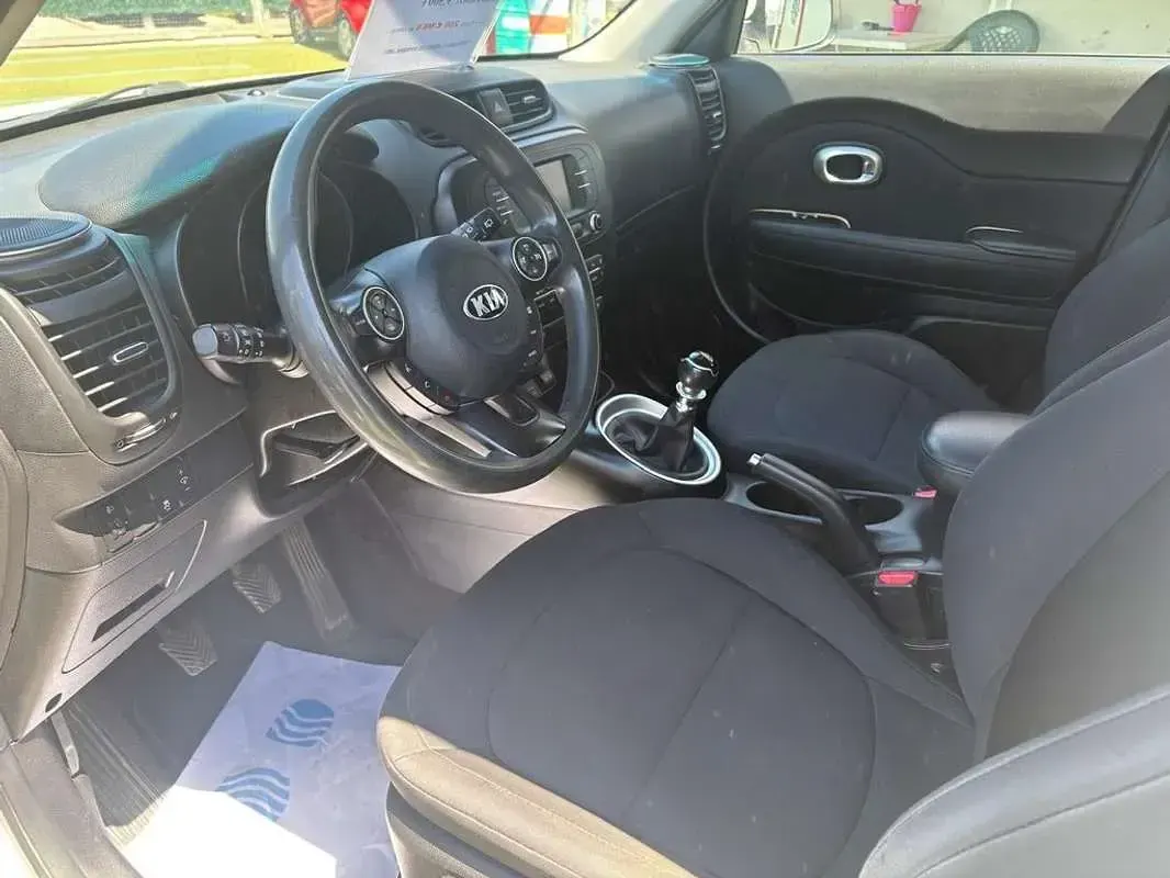 Usado Kia Soul 132 CV (97 kW) 2017 Blanco SUV