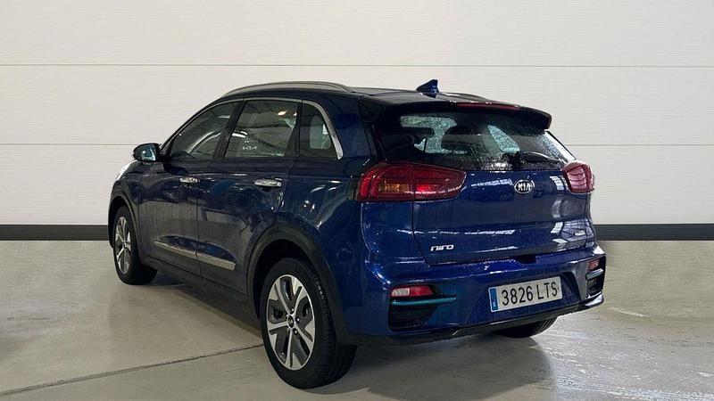 Usado Kia e-Niro 150 kW (204 CV) 2021 Azul SUV