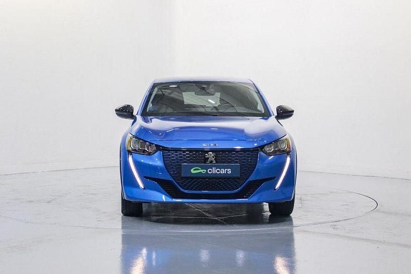 Usado Peugeot e-208 Allure 100 kW (136 CV) 2023 Azul Utilitario