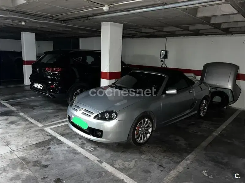 Usado MG TF 116 CV (85 kW) 2003 Gris / plata Descapotable