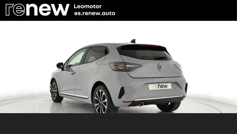 Usado Renault Clio V Techno 100 CV (73 kW) 2025 Gris Berlina