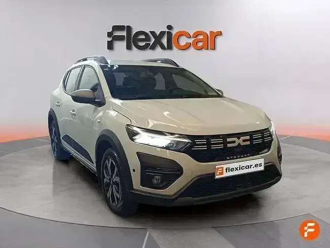 Usado Dacia Sandero Comfort 101 CV (74 kW) 2022 Blanco
