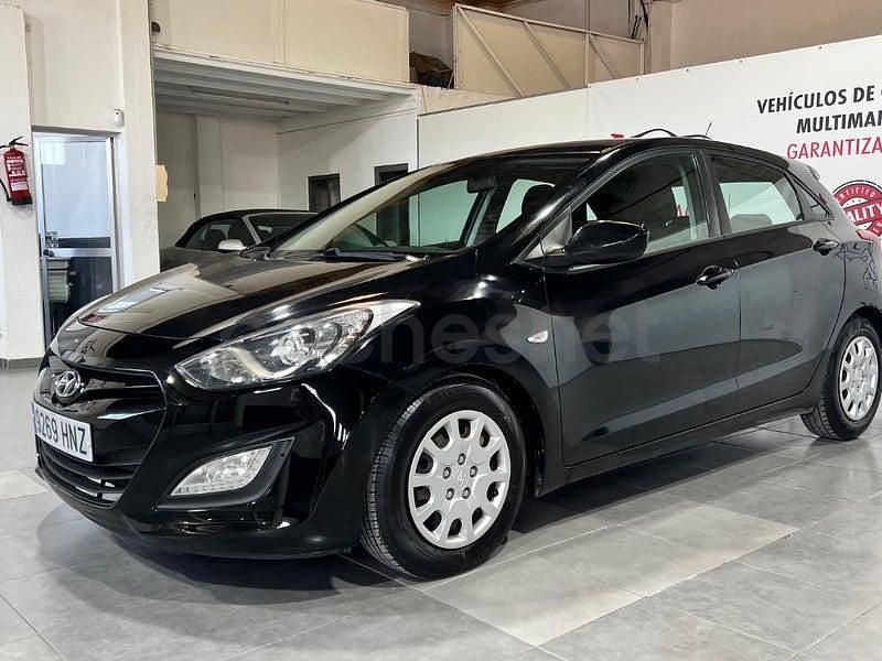 Usado Hyundai i30 90 CV (66 kW) 2013 Negro Berlina