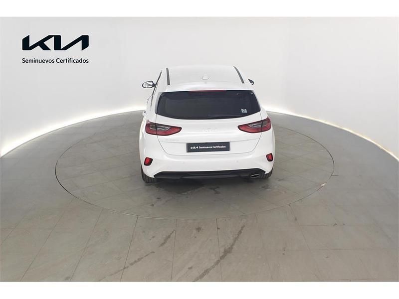 Usado Kia Ceed 101 CV (74 kW) 2025 Blanco Utilitario