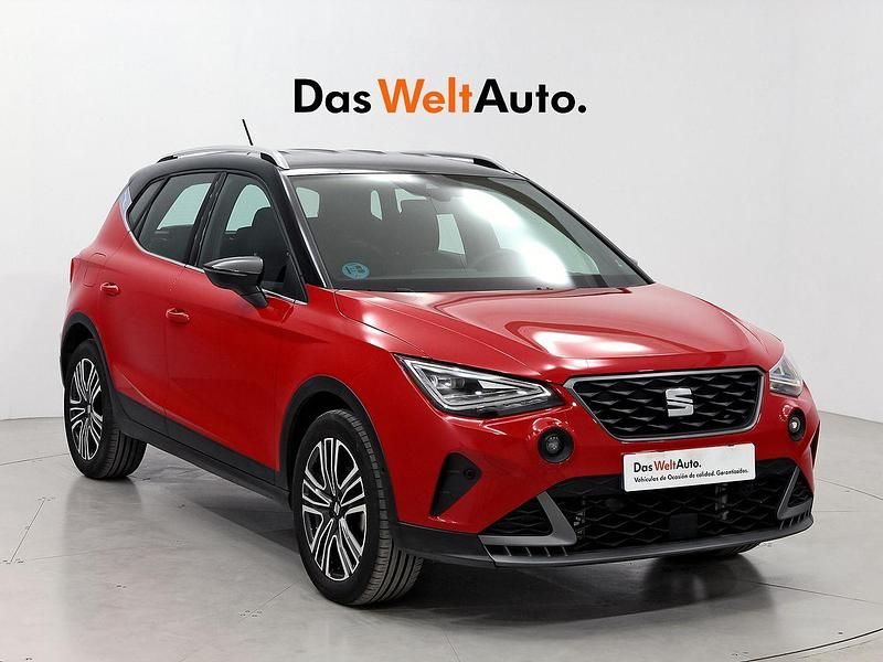 Negro Usado 2024 Seat Arona FR SUV | 20.490 € (Un poco caro) - Imagen 1/4
