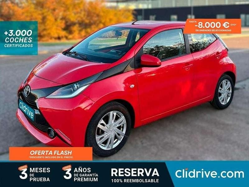 Rojo Usado 2015 Toyota Aygo X-clusiv Utilitario | 6390 € (Buen precio) - Imagen 1/4