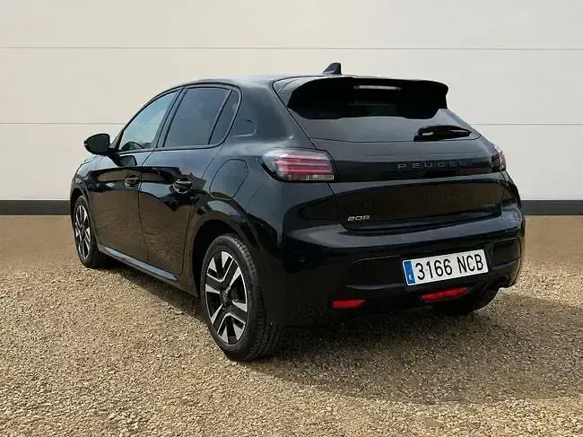 Usado Peugeot 208 Allure 110 CV (80 kW) 2025 Negro Utilitario