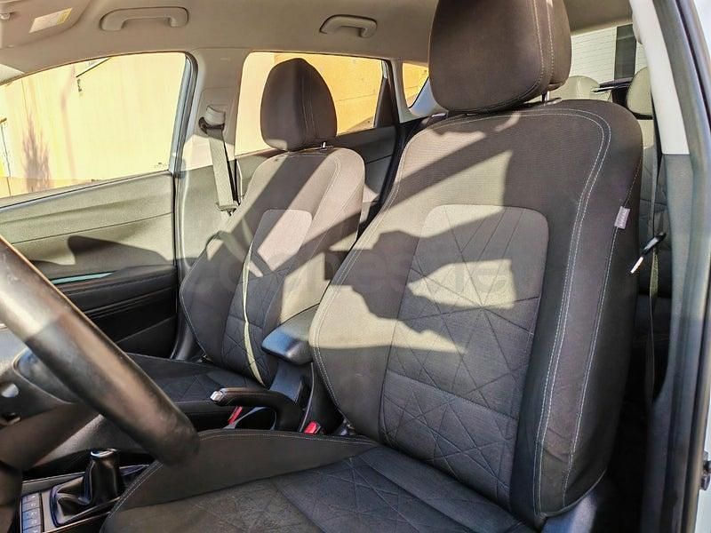 Usado Hyundai Bayon Style 120 CV (88 kW) 2022 Blanco SUV