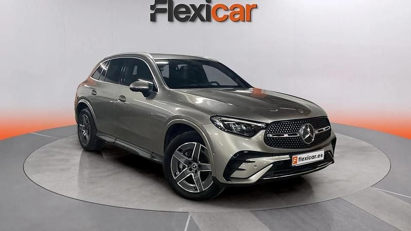 Usado Mercedes GLC300e 320 CV (235 kW) 2023 Beige Coupe