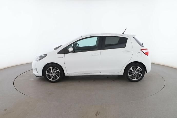 Usado Toyota Yaris Hybrid 101 CV (74 kW) 2019