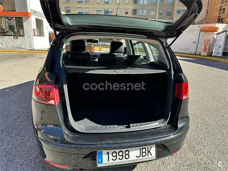 Usado Seat Altea I-Tech 105 CV (77 kW) 2014 Negro Monovolumen