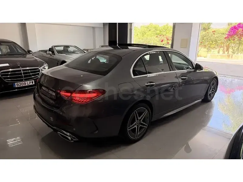 Usado Mercedes C300 265 CV (194 kW) 2024 Gris / plata Berlina
