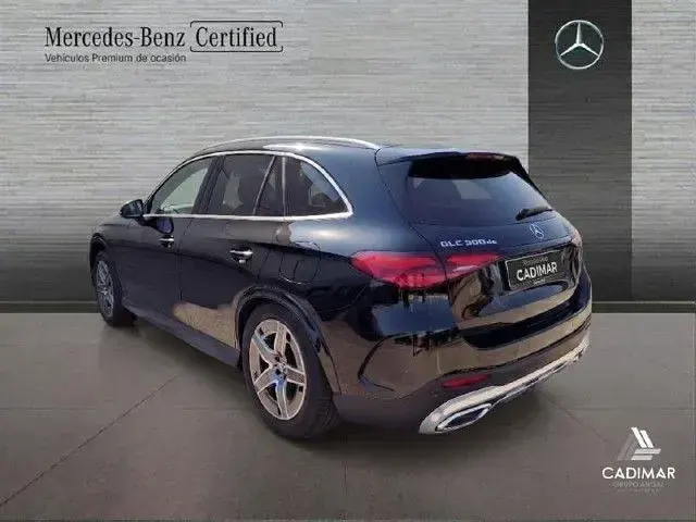 Nuevo Mercedes GLC300e 333 CV (244 kW) 2026 Negro estándar SUV