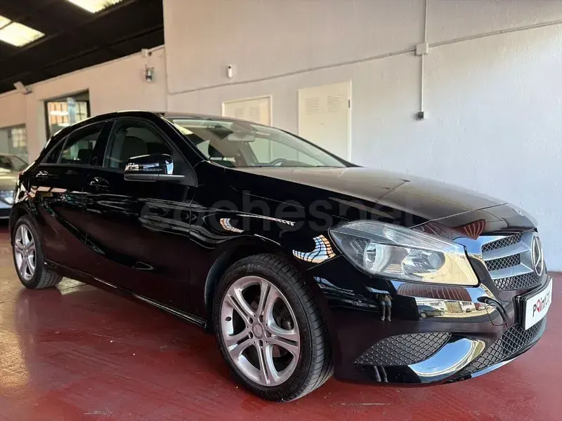Usado Mercedes A180 Style 109 CV (80 kW) 2013 Negro Berlina