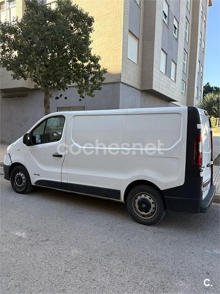 Usado Renault Trafic LIMITED 120 CV (88 kW) 2019 Blanco Monovolumen