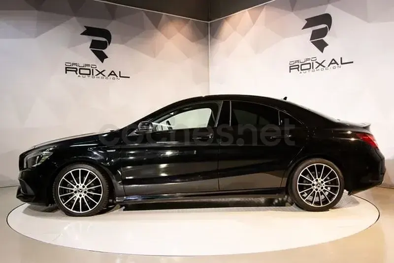Usado Mercedes CLA200 136 CV (100 kW) 2018 Negro Coupe