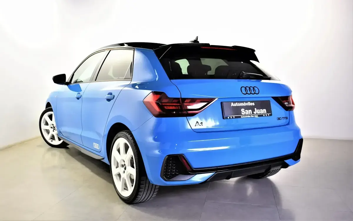 Usado Audi A1 Sportback S-Line 116 CV (85 kW) 2018 Azul Utilitario