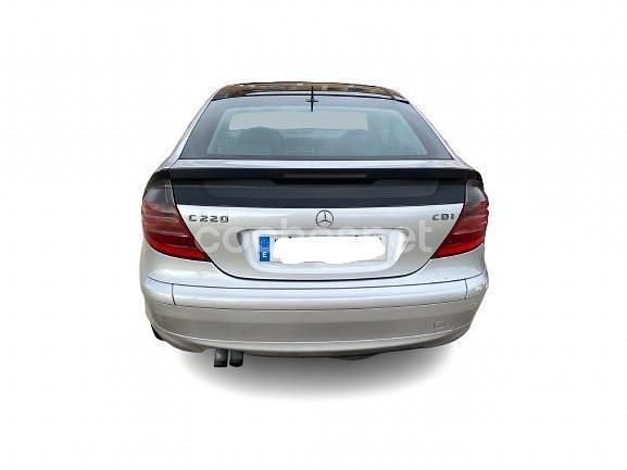Usado Mercedes C220 143 HP (105 kW) 2001 Cinzento Sedan
