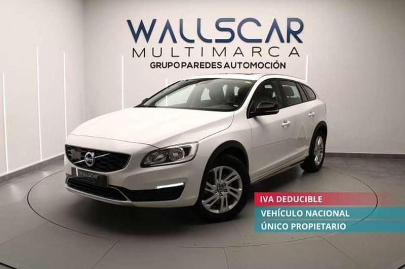 Usado Volvo V60 Momentum 151 CV (111 kW) 2016 Blanco Familiar
