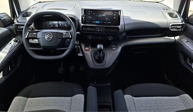 Usado Citroën Berlingo 100 CV (73 kW) 2025 Blanco kaolin Monovolumen