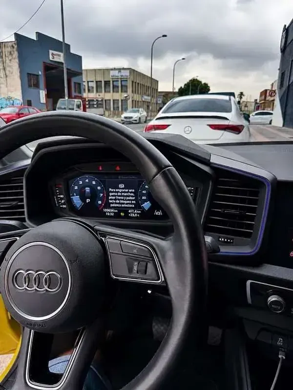 Usado Audi A1 Sportback Premium 150 CV (110 kW) 2021 Amarillo Utilitario
