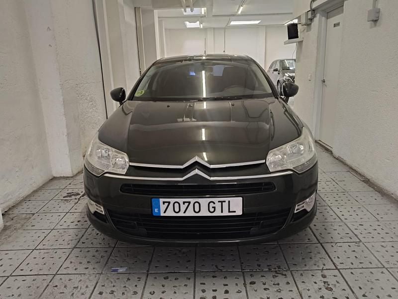 Usado Citroën C5 109 CV (80 kW) 2010 Verde Berlina