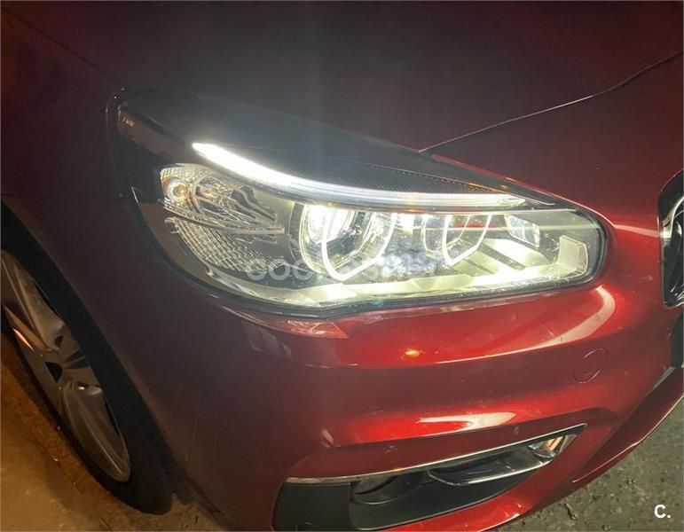 Usado BMW 218 Luxury Line 150 HP (110 kW) 2015 Vermelho Carrinha