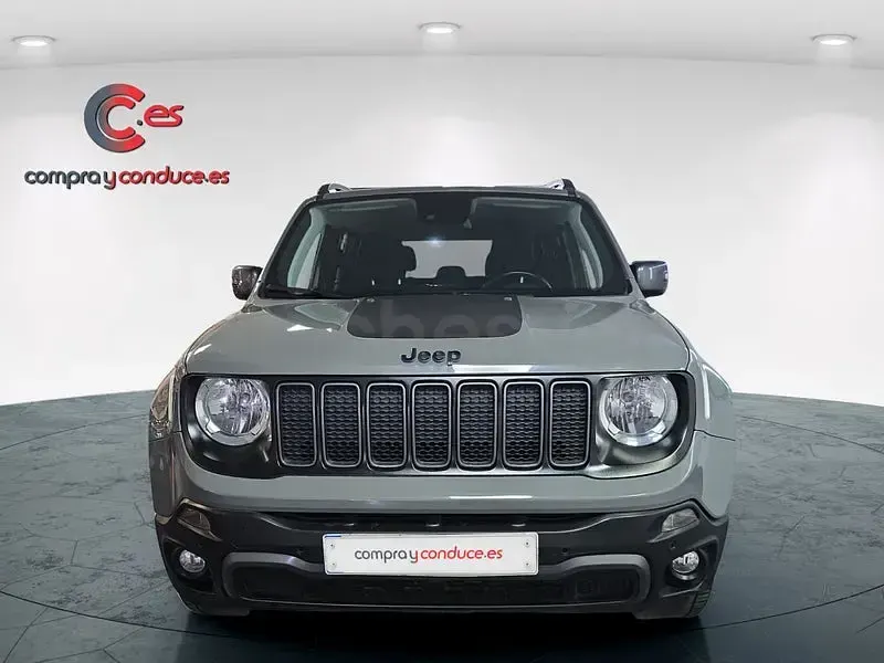 Usado Jeep Renegade Trailhawk 240 CV (176 kW) 2022 Gris / plata SUV