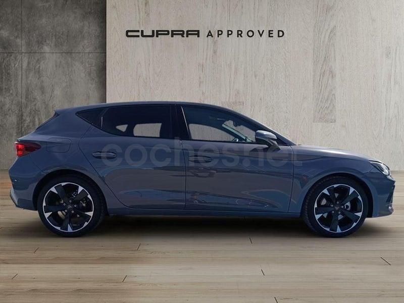 Usado Cupra Leon 150 CV (110 kW) 2024 Gris / plata Berlina